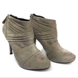 MAKE AN OFFER!! 3X  SHOES RESELLER BUNDLE!!